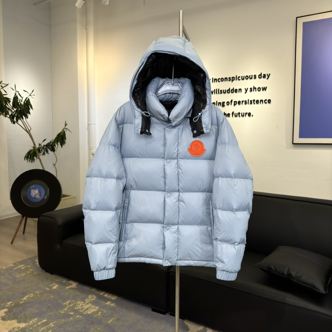 #正品级：𝑴𝒐𝒏𝒄𝒍𝒆𝒓｜蒙口 盟可睐徽标贴片 单排扣羽绒服#T09#𝑺𝒊𝒛𝒆：𝟭# 𝟮# 𝟯# 𝟰# 