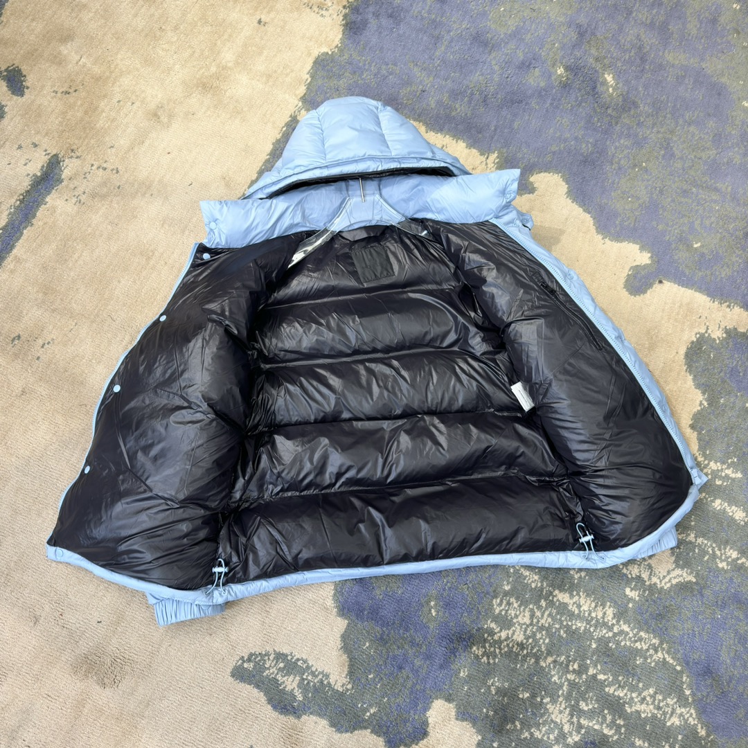 #正品级：𝑴𝒐𝒏𝒄𝒍𝒆𝒓｜蒙口 盟可睐徽标贴片 单排扣羽绒服#T09#𝑺𝒊𝒛𝒆：𝟭# 𝟮# 𝟯# 𝟰# 