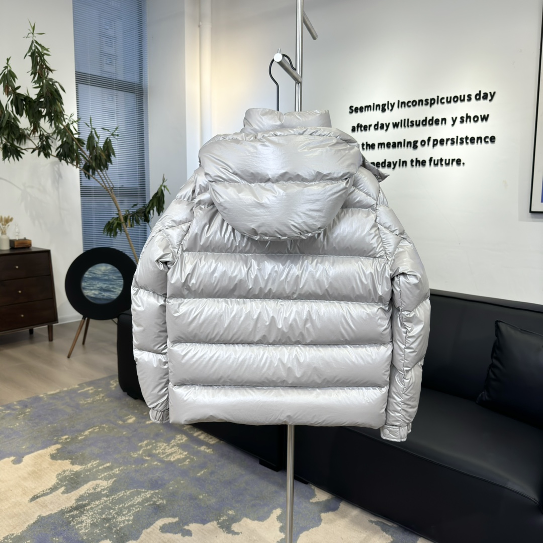 #正品级：𝑴𝒐𝒏𝒄𝒍𝒆𝒓｜盟可睐 蒙口 𝑴𝒂𝒚𝒂 𝟳𝟬周年限定款羽绒服#086# 𝑺𝒊𝒛𝒆：𝟭# 𝟮# 