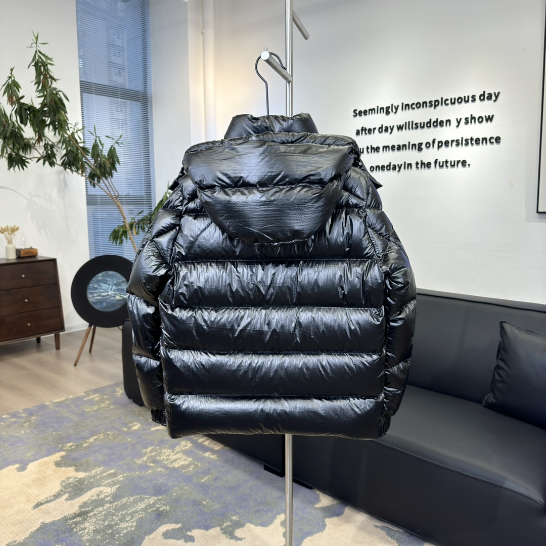 #正品级：𝑴𝒐𝒏𝒄𝒍𝒆𝒓｜盟可睐 蒙口 𝑴𝒂𝒚𝒂 𝟳𝟬周年限定款羽绒服#086# 𝑺𝒊𝒛𝒆：𝟭# 𝟮# 