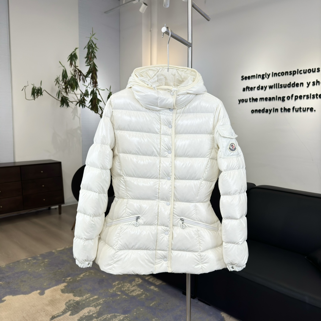 #正品级:雪白色𝗠𝗼𝗻𝗰𝗹𝗲𝗿盟可睐 𝗙𝗪𝟮𝟰 𝗕𝗮𝗿𝗮𝗻𝘁𝗲 短款收腰廓形拉链长袖羽绒服/小蛮腰 女款