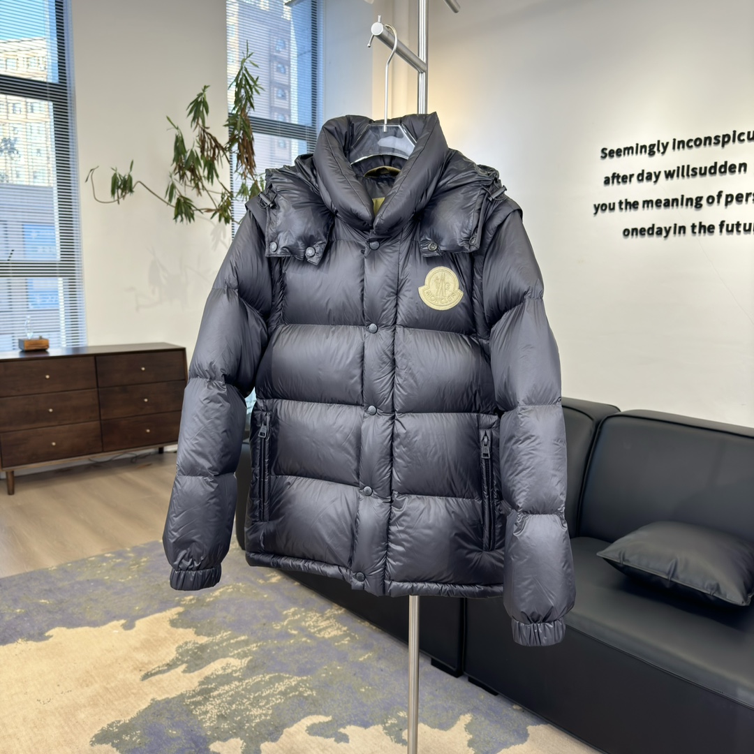 #正品级:𝑴𝒐𝒏𝒄𝒍𝒆𝒓盟可睐 𝑭𝑾𝟮𝟰 𝑪𝒚𝒄𝒍𝒐𝒏𝒆 𝑳𝒐𝒈𝒐徽标二合一可拆卸衣袖 廓形连帽短款羽绒