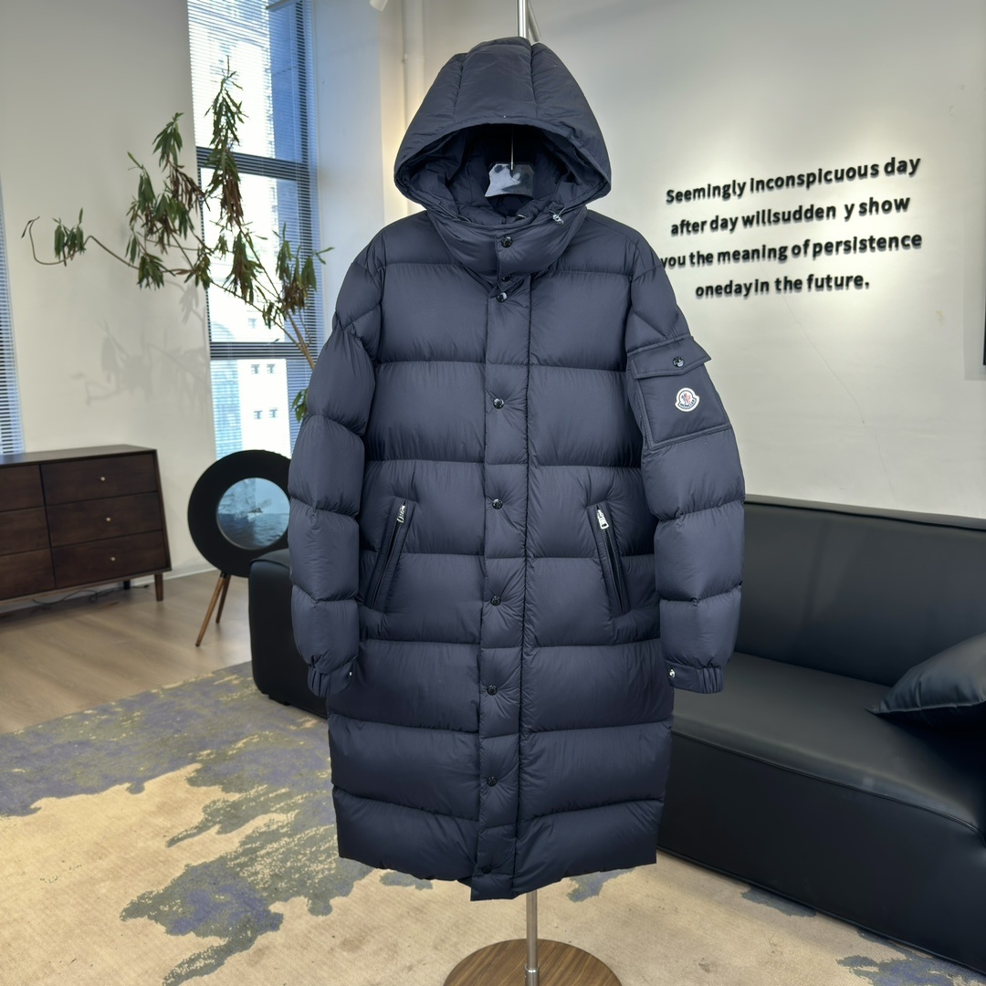 #正品级:𝗠𝗼𝗻𝗰𝗹𝗲𝗿盟可睐 𝗵𝗮𝗻𝗼𝘃𝗲𝗿𝗶𝗮𝗻 纯色连帽哑光防风长款宽松保暖羽绒服#097#𝗦𝗶𝘇