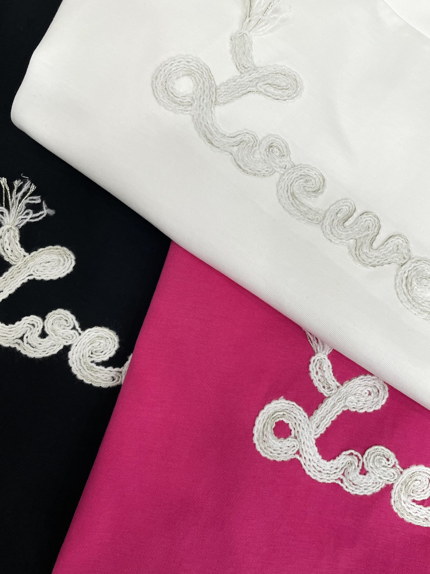 Loewe Woven Embroidered Logo T-Shirt - Stylish & Comfortable (S-L) 8 i1763873273 1972 3