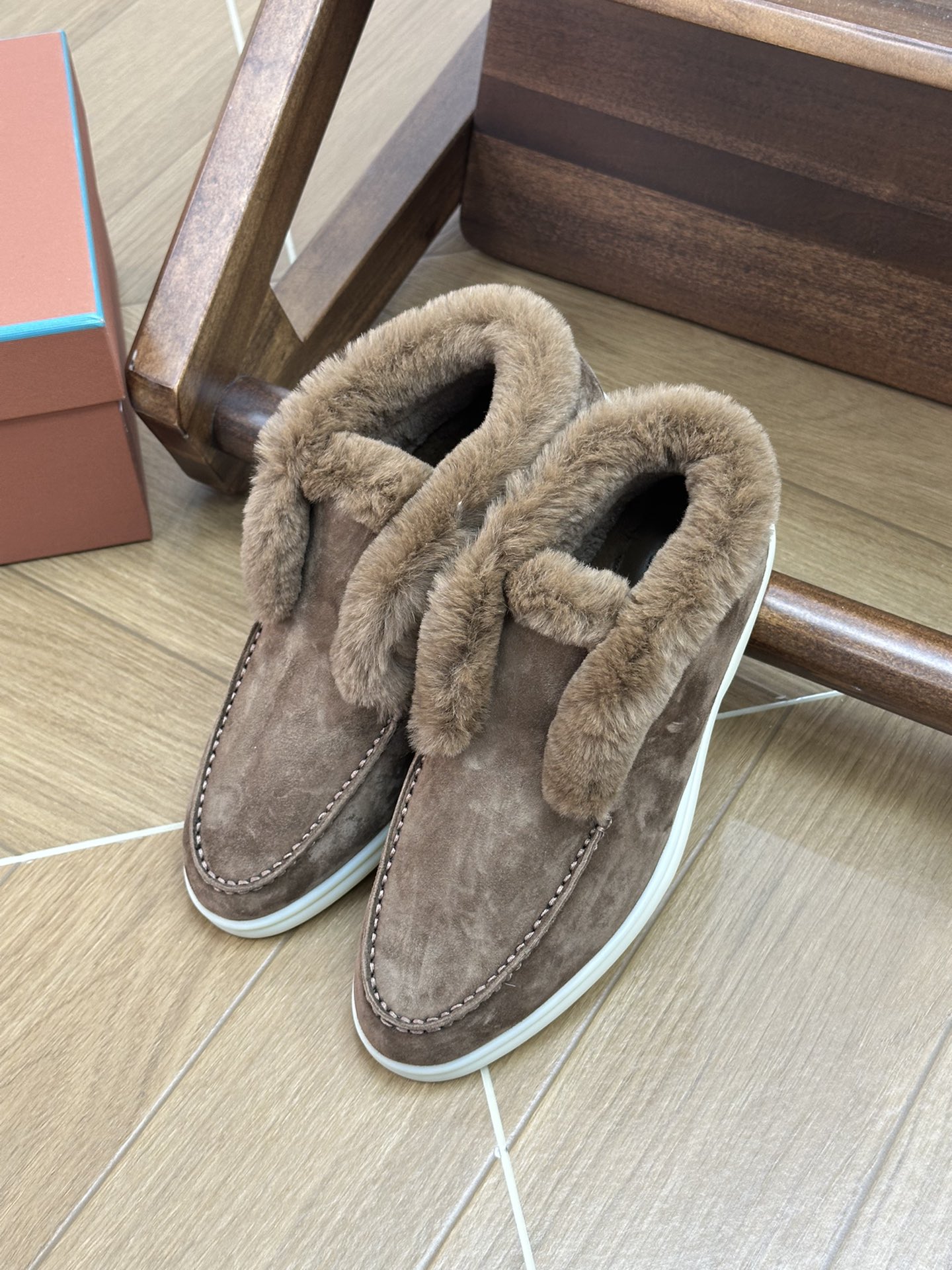 NO:679783,Chocolate color, loafers, fur shoes, loafers19860909巧克力色,乐福鞋毛毛鞋,loafers,Women's Shoes