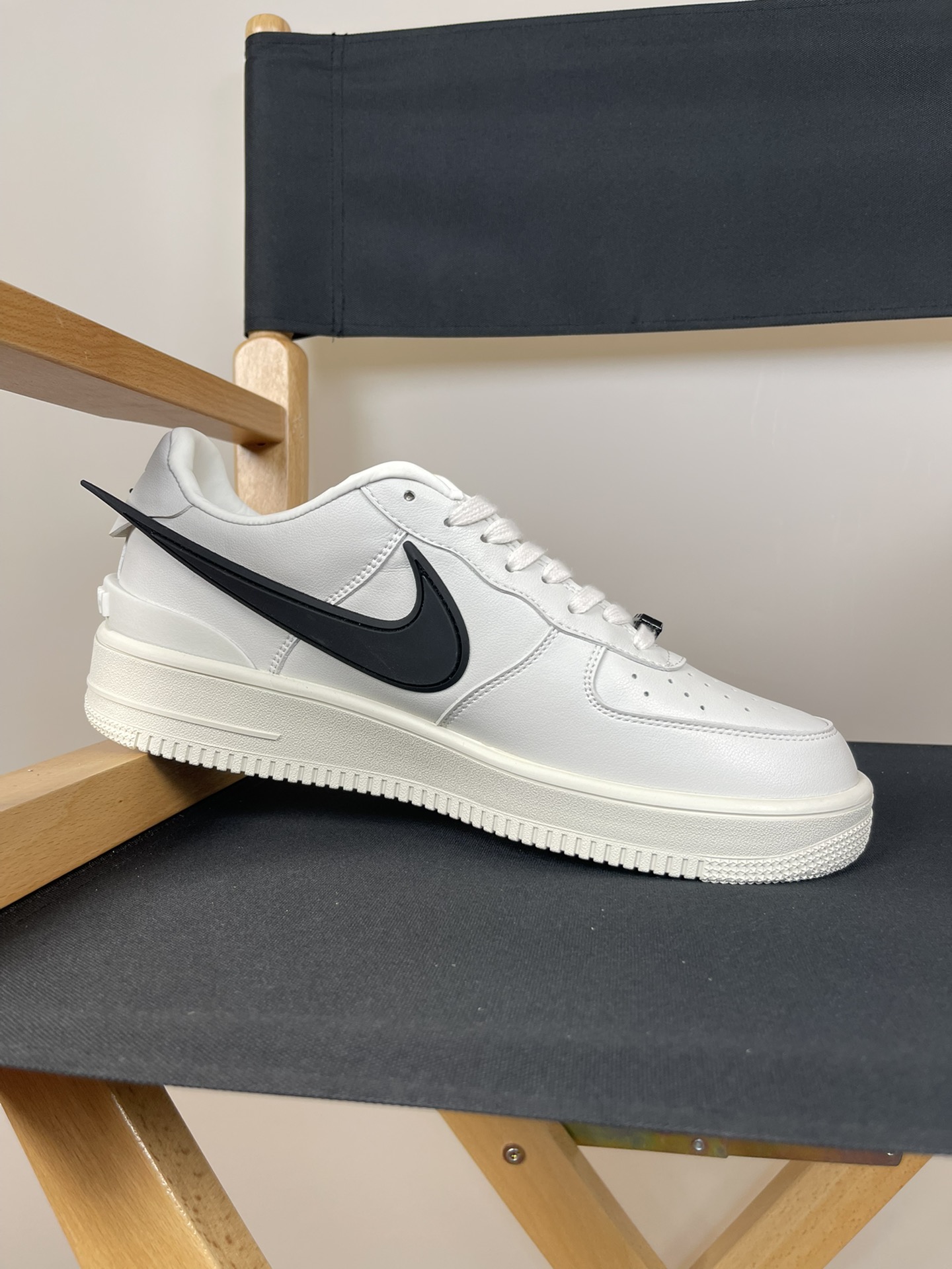 特价    
【纯原】 NK Air Force 1 07 空军一号经典低帮板鞋 白黑 ！
货号：DV3