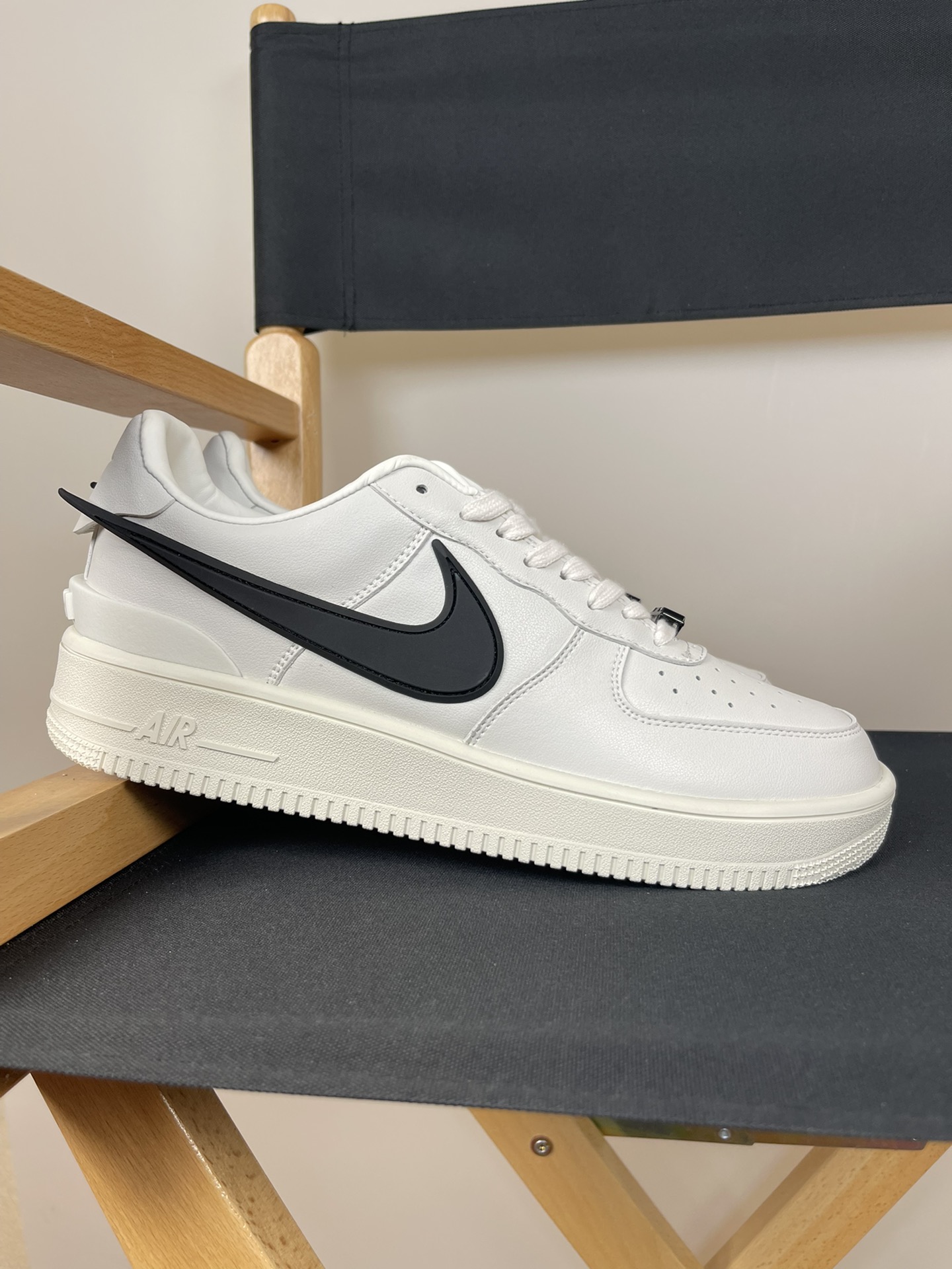 特价    
【纯原】 NK Air Force 1 07 空军一号经典低帮板鞋 白黑 ！
货号：DV3