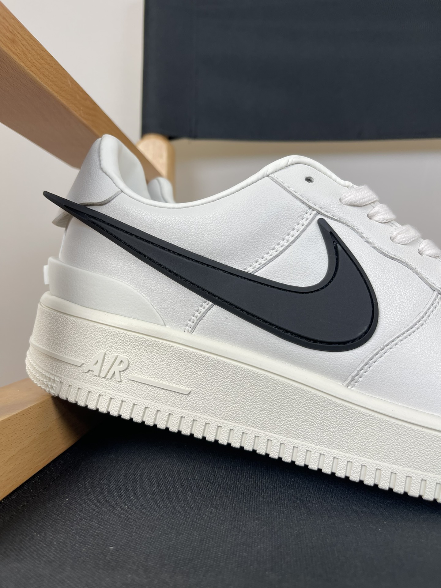 特价    
【纯原】 NK Air Force 1 07 空军一号经典低帮板鞋 白黑 ！
货号：DV3