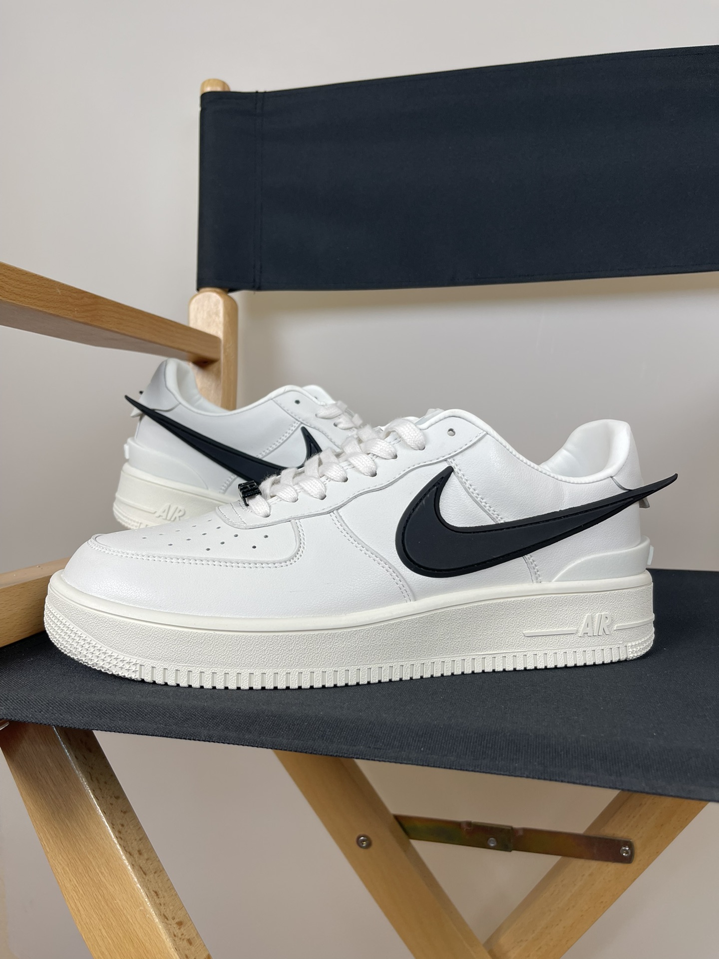 特价    
【纯原】 NK Air Force 1 07 空军一号经典低帮板鞋 白黑 ！
货号：DV3