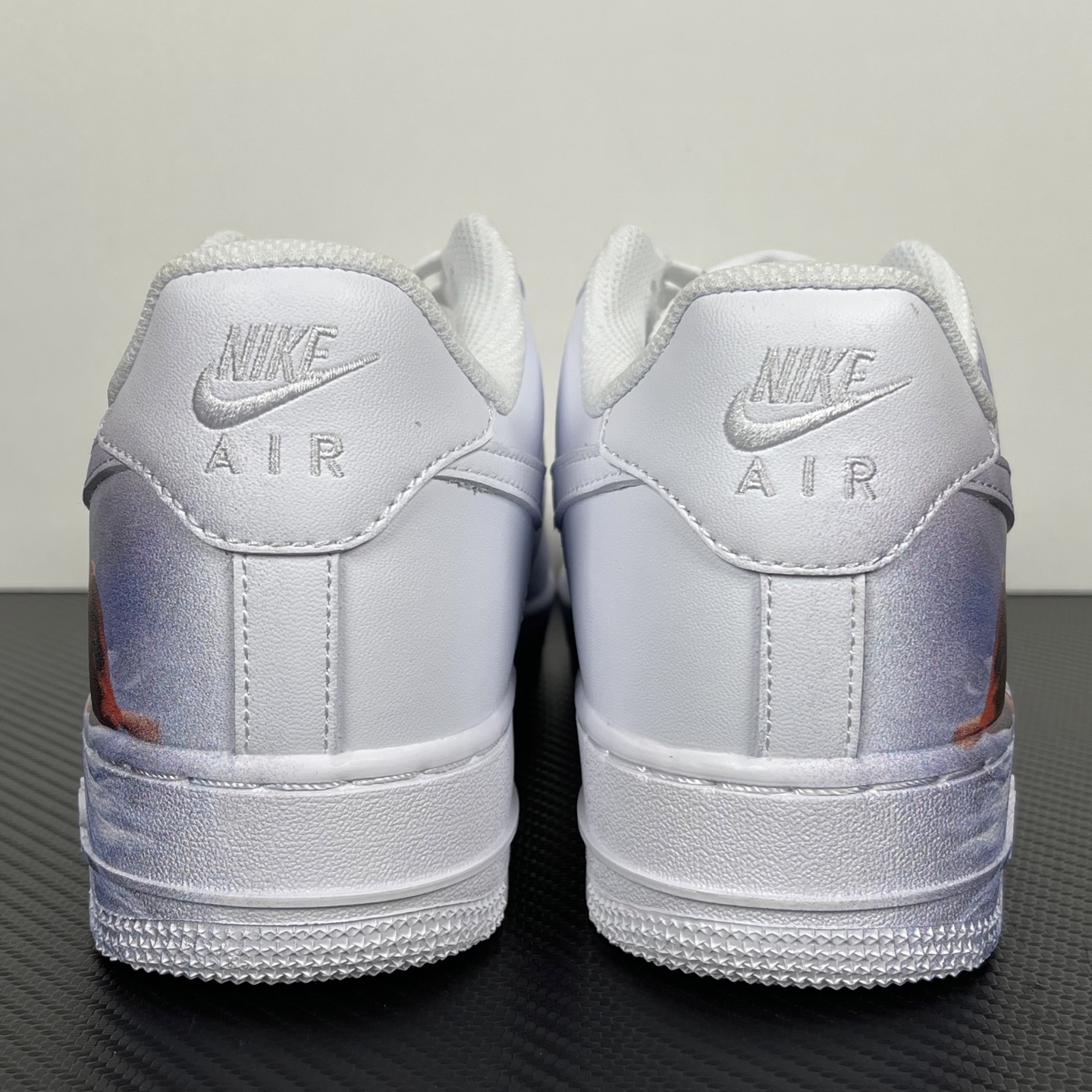 特价    
 NK Air Force 1 07 空军一号经典低帮板鞋 哪吒 ！
货号：CW2288-