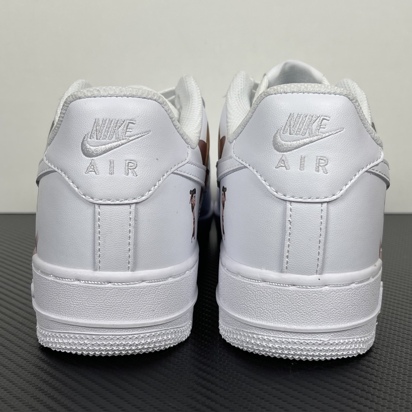 特价    

 NK Air Force 1 07 空军一号经典低帮板鞋 哪吒 ！
货号：CW2288