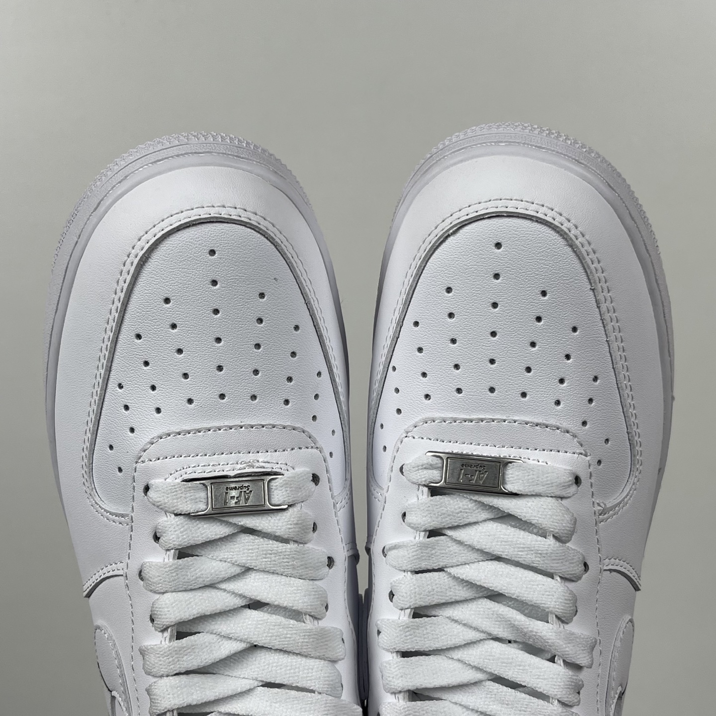 特价    
 CDG x Supreme x NK Air Force 1 Supreme Comme