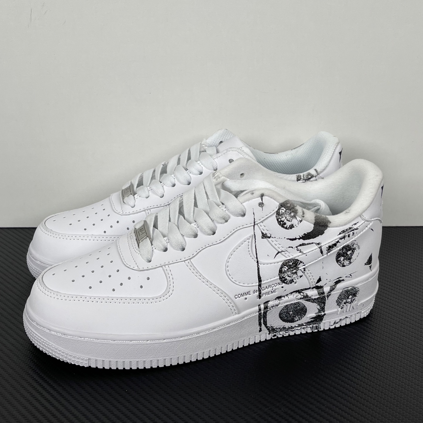 特价    
 CDG x Supreme x NK Air Force 1 Supreme Comme