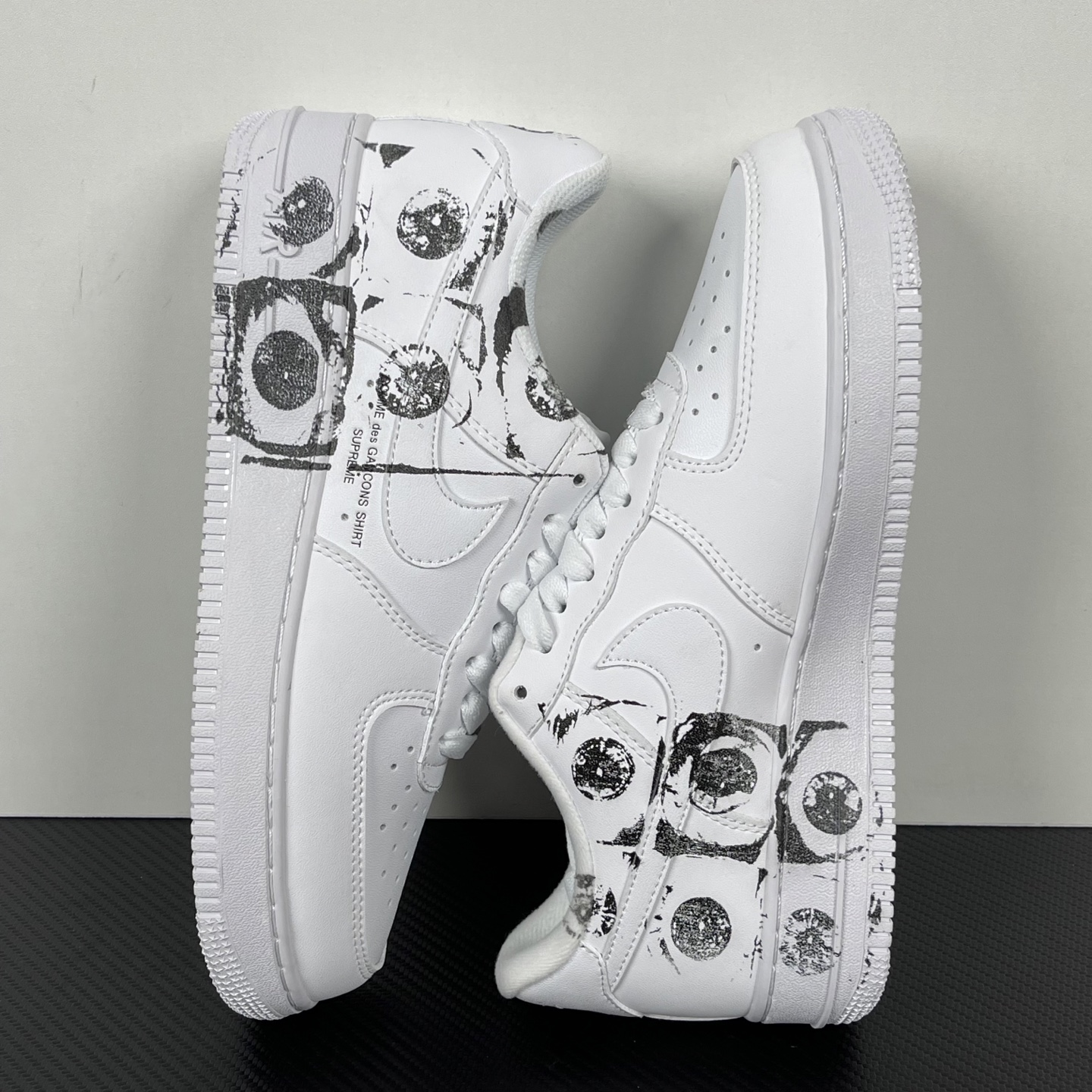 特价    
 CDG x Supreme x NK Air Force 1 Supreme Comme