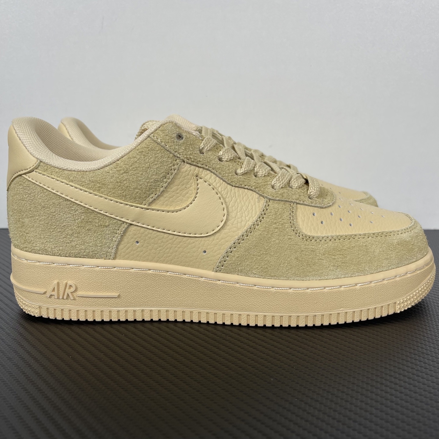 特价
NK Air Force 1´07 Low 空军一号低帮百搭休闲运动板鞋 小麦拼接!
货