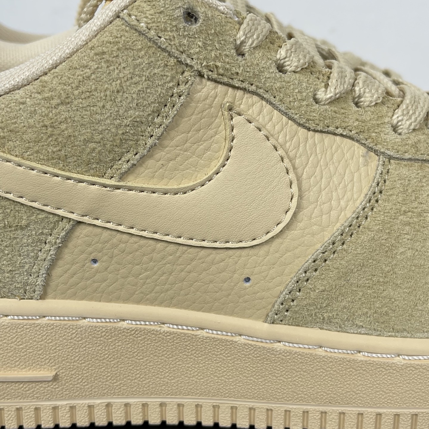 特价
NK Air Force 1´07 Low 空军一号低帮百搭休闲运动板鞋 小麦拼接!
货
