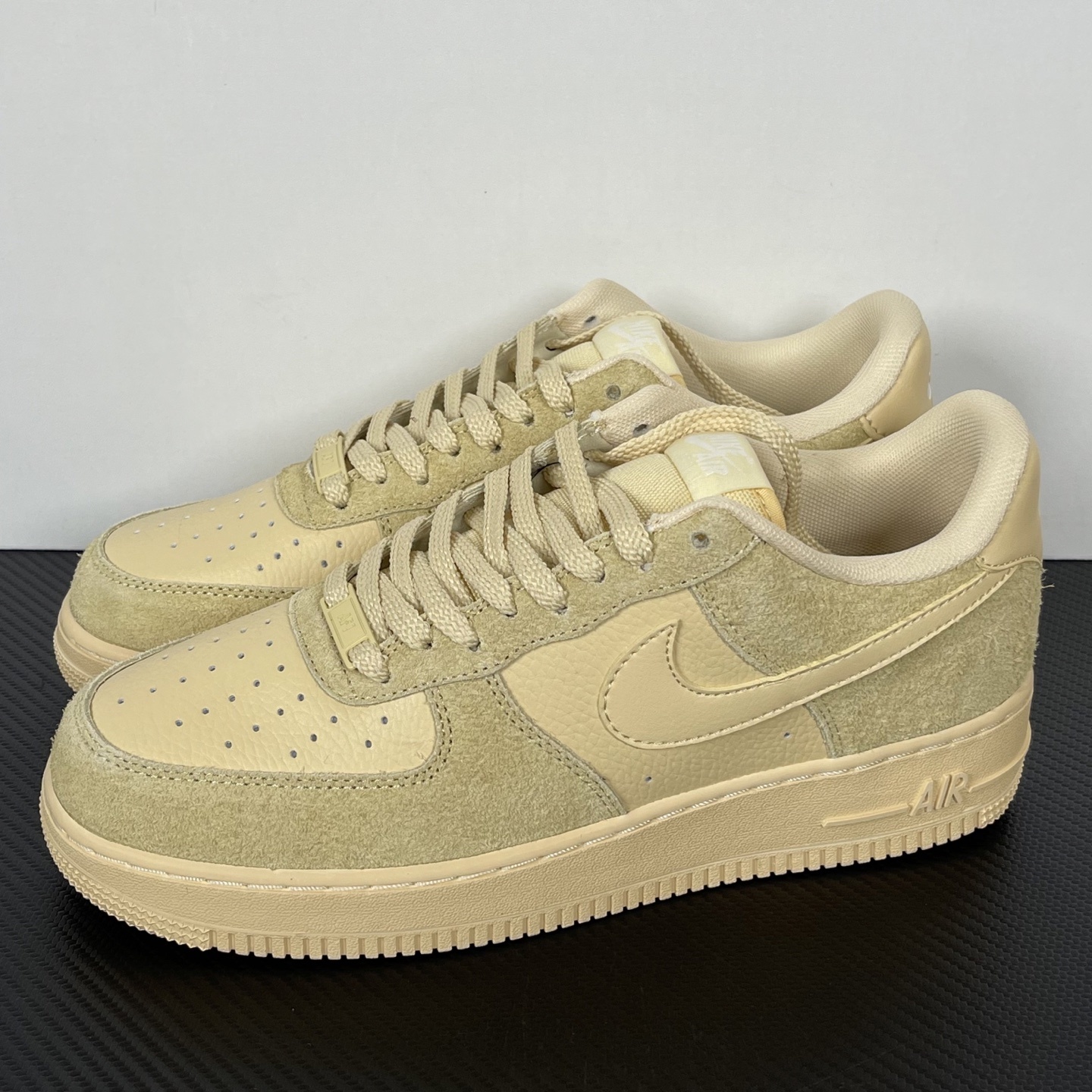 特价
NK Air Force 1´07 Low 空军一号低帮百搭休闲运动板鞋 小麦拼接!
货
