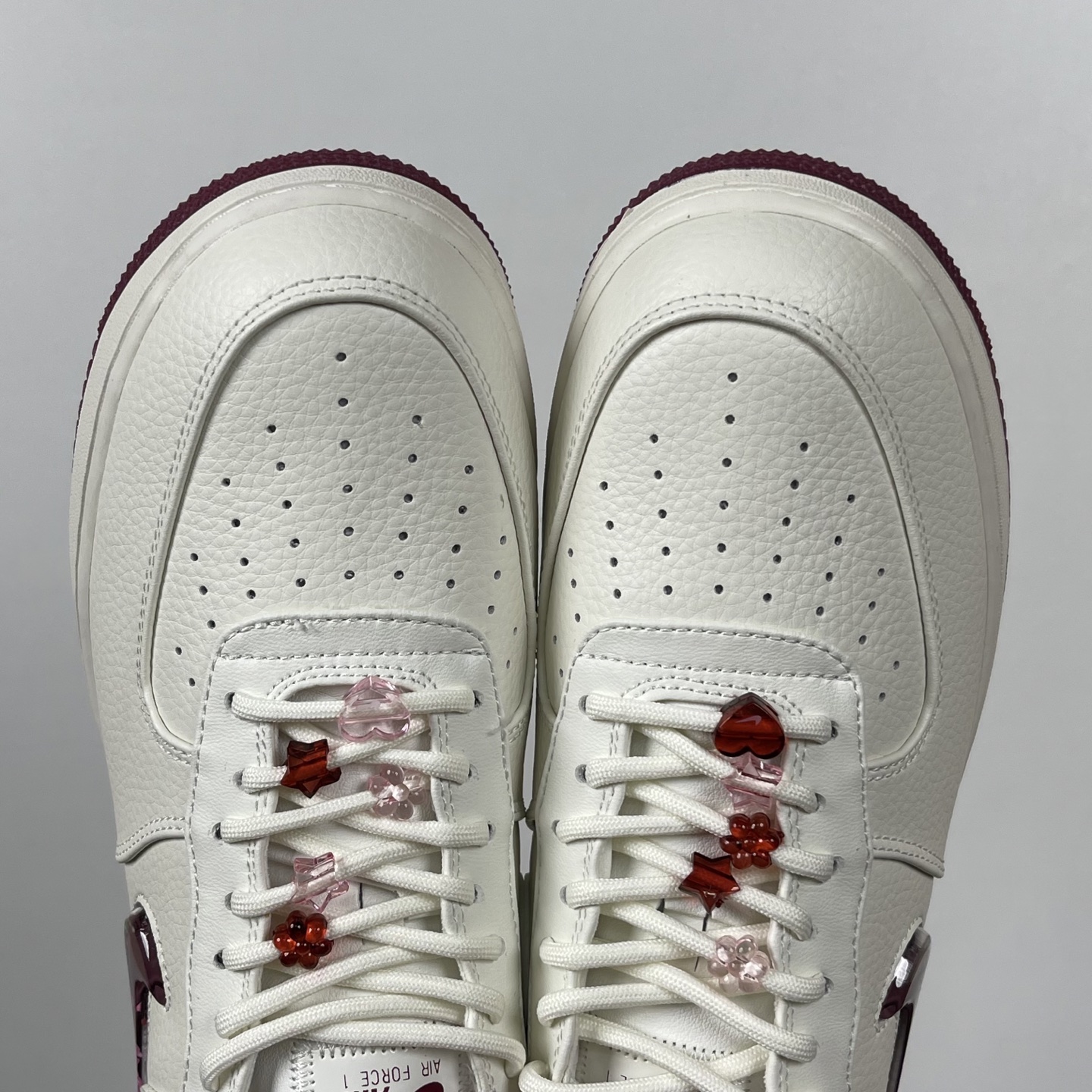 特价    
【纯原】！NK Air Force 1 Low ‘07 空军一号低帮经典板鞋 情人节限定！
