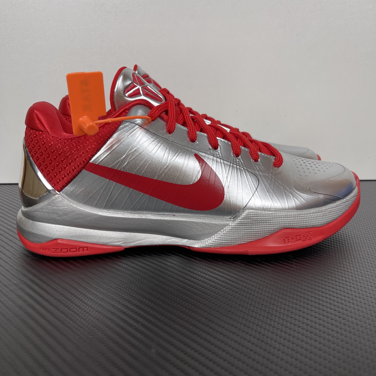 Caitlin Clark Zoom Kobe 5 Protro IV2712-001
