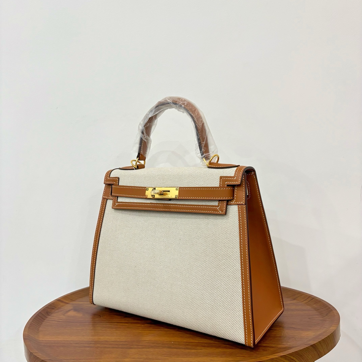 NO:698186,Kelly canvas Kelly bag 28cm, original imported Swift leather and canvas [golden brown] gold buckle, counter synchronization, handmade wax thread sewing, pure steel hardware, in stock, Hermes, hermes, stuart weitzman, Hermes,19860909Kelly 帆布凯莉包 28cm 原厂进口Swift皮拼帆布【金棕】金扣 专柜同步 手工蜡线缝制 纯钢五金 现货,爱马仕,hermes,stuart weitzman,Hermes,,Bag