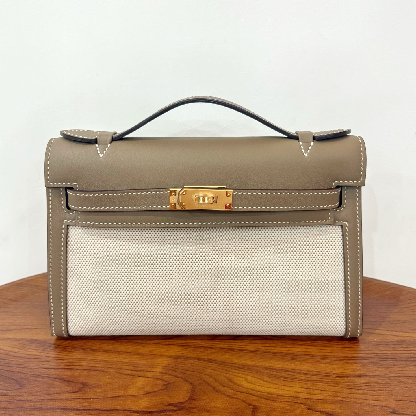 NO:698942,New Product Kelly Generation 22cm Original Imported Swift Leather Patchwork [Elephant Gray] Gold Buckle Limited Edition Counter Synchronization Handmade Wax Thread Sewing Pure Steel Hardware Ready Stock, Hermes, stuart weitzman, Hermes,19860909新品 Kelly 一代 22cm 原厂进口Swift皮拼布【大象灰】金扣 限量版 专柜同步 手工蜡线缝制 纯钢五金 现货,爱马仕,hermes,stuart weitzman,Hermes,,Bag
