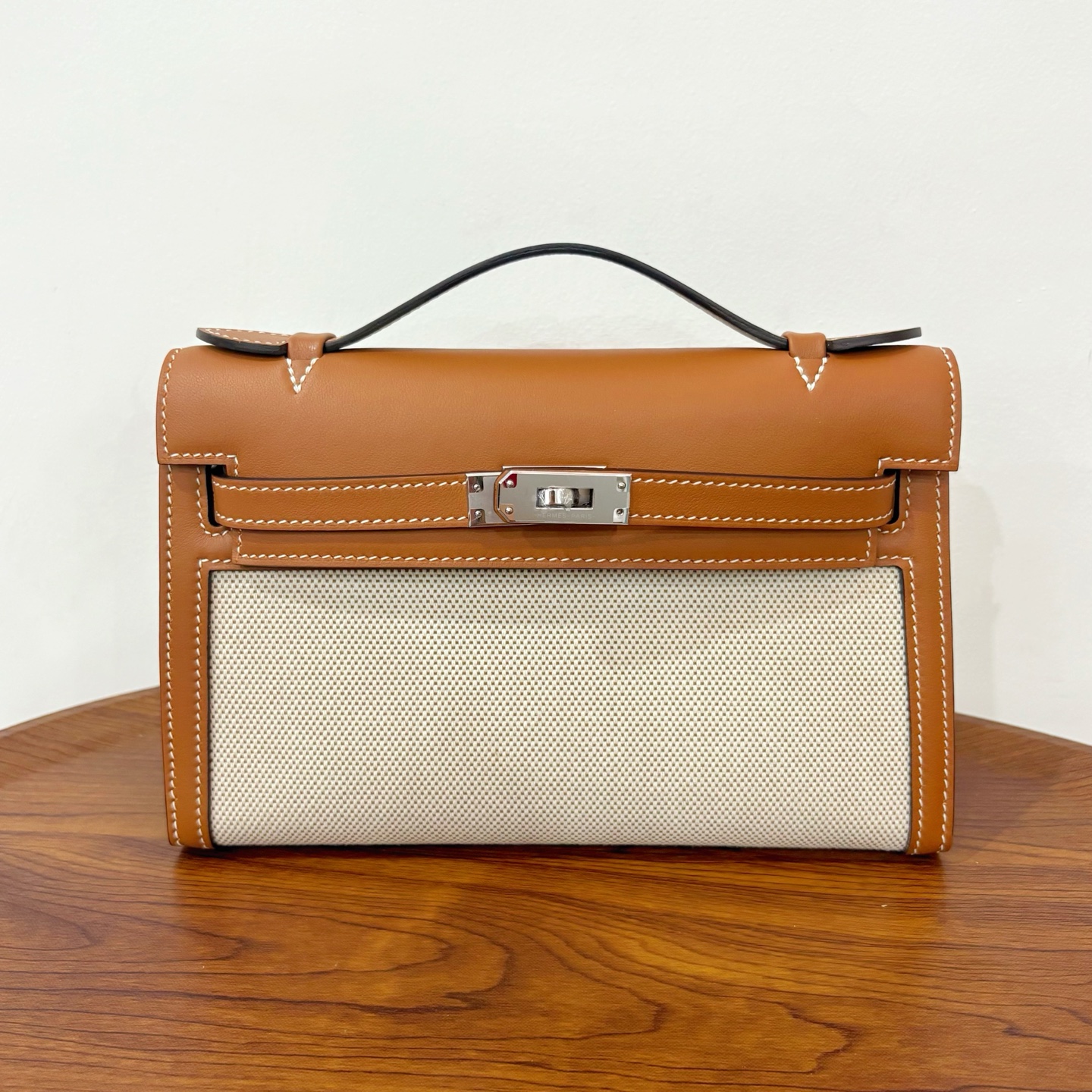 NO:698943,New product Kelly Generation 22cm Original imported Swift leather patchwork [golden brown] silver buckle Limited edition Counter synchronization Handmade wax thread sewing Pure steel hardware in stock, Hermes, hermes, stuart weitzman, Hermes,19860909新品 Kelly 一代 22cm 原厂进口Swift皮拼布【金棕】银扣 限量版 专柜同步 手工蜡线缝制 纯钢五金 现货,爱马仕,hermes,stuart weitzman,Hermes,,Bag