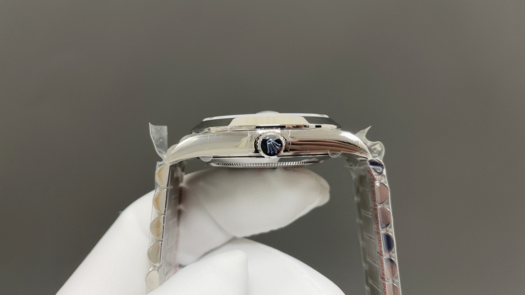 Rolex 今日推荐 星期日历型 40mm 3235机芯