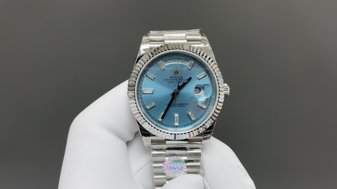 Rolex 今日推荐 星期日历型 40mm 冰蓝盘3235机芯