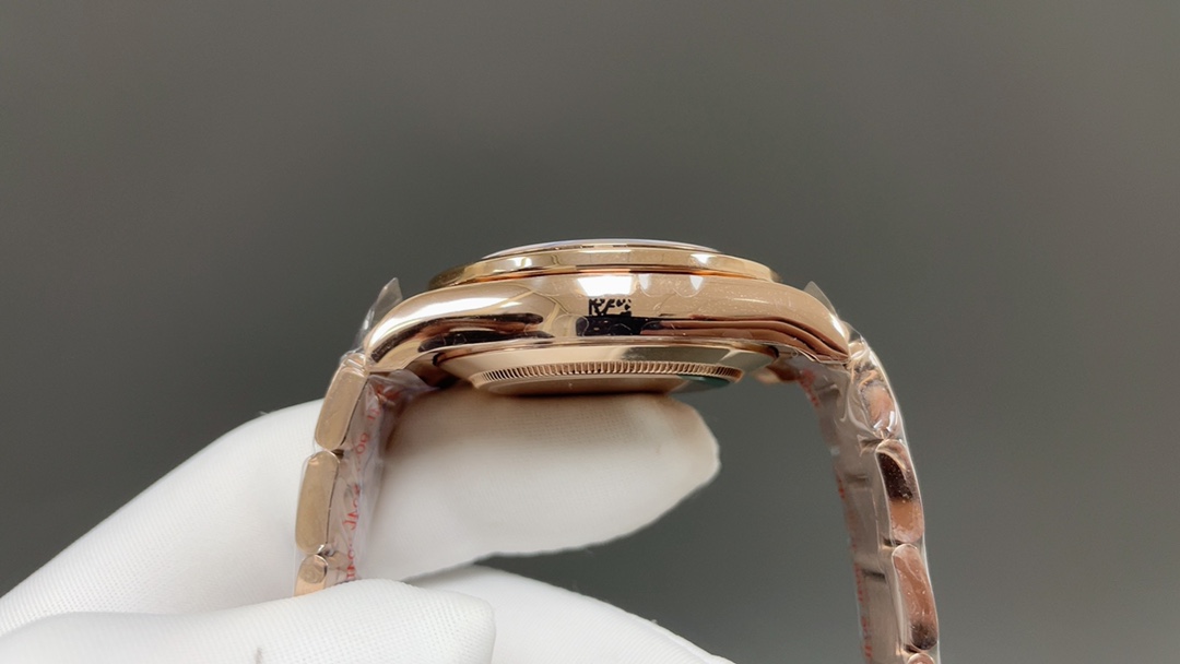 Rolex 今日推荐 迪通拿 彩虹迪 带NFC芯片感应保卡 四码合一 40mm 7750丹东机