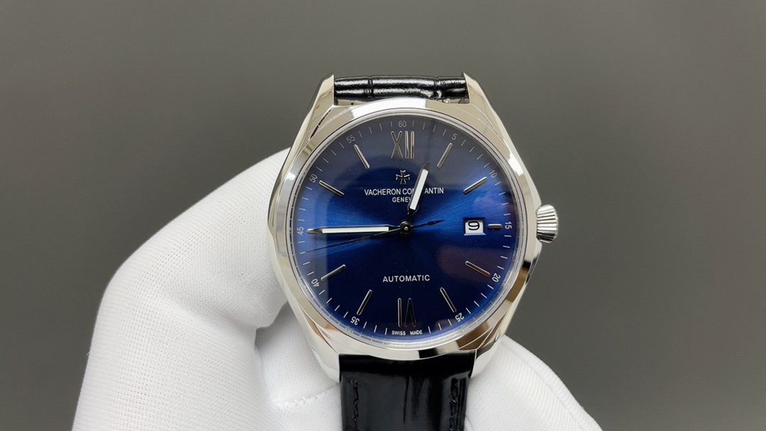 NO:821566,Produced by TW, white light rose gold diamond ring TW Factory Vacheron Constantin VCVJ1 Wu Luzhi type 4600E/000A-B402 men's automatic machine [can be used for sports and business, without losing both style and taste!  】【Four core competencies】Watch size 40mm  2. Equipped with a customized version of the 1326 movement, leading the era of all-in-one computers!  3. It took a year and a half to decipher the rich-lined shell, an exclusive interpretation of Vacheron Constantin's high-end polishing. 4. The micro-arched sapphire crystal glass is flawless and can be seen clearly. It shows the original character. [Full style, very stylish] 1. The strap is made of the top Italian calfskin, using VC original hand-sewing techniques. 2. Maltese cross butterfly buckle.  The most anticipated luxury gift recommendation, please look for TW’s exclusive quality, vacheron, cowhide19860909TW 出品 白光 玫金 钻圈 TW Factory 江诗丹顿 VCVJ1伍陆之型4600E/000A-B402 男款自动机械【运动商务皆可盘,格调 品味两不失！】【四大核心竞争力】腕表尺寸40mmX9.6mm1.原装在手,捕捉神韵,拆解开模,对位精髓！2.搭载定制版1326型机芯,引领一体机的时代！3.线条丰富的壳体通过一年半才完美破译,独家诠释江诗丹顿的高端打磨.4.微拱型蓝宝石水晶玻璃白璧无瑕,视而能清.尽显原装本色.【逼格满满 格调非常】1.表带采用最顶级的意大利胎牛皮,采用VC原厂手工缝制技艺.2.马耳他十字蝴蝶表扣.千锤百炼出深山 万众瞩目送礼最佳奢华推荐请认准TW独家品质,,vacheron,cowhide,Watch