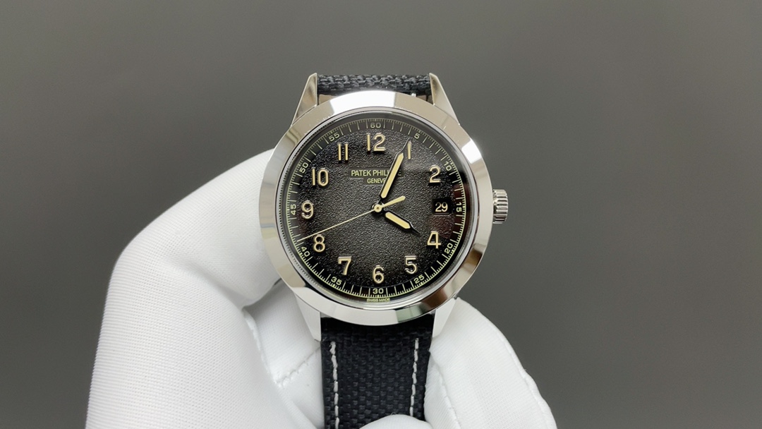 Patek Philippe Calatrava Ref.5226G-001, 40mm, Charcoal Gray Dial, White Gold Case 2 i1729179313 6716 2