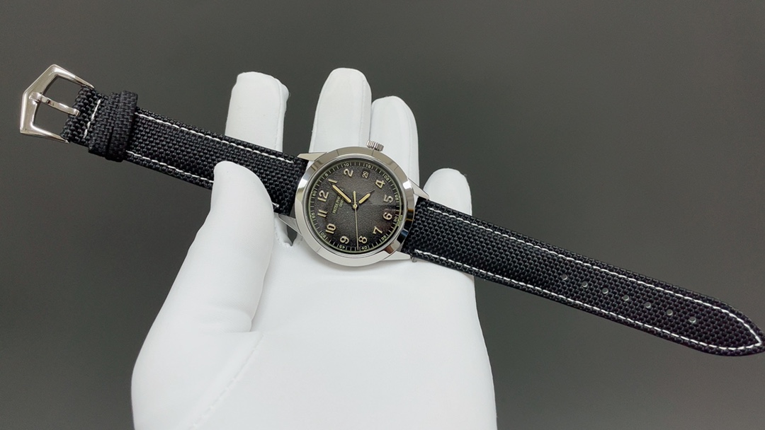 Patek Philippe Calatrava Ref.5226G-001, 40mm, Charcoal Gray Dial, White Gold Case 3 i1729179313 9299 3