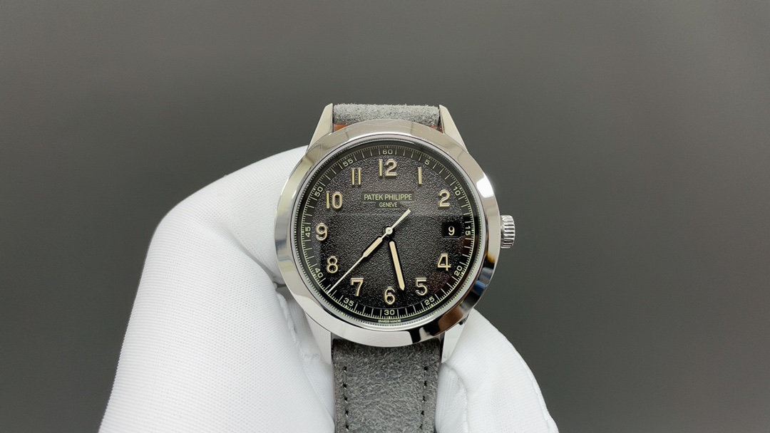 Patek Philippe Calatrava Ref.5226G-001 Classic Watch, 40mm, Grey Dial 1 i1729179347 436 3