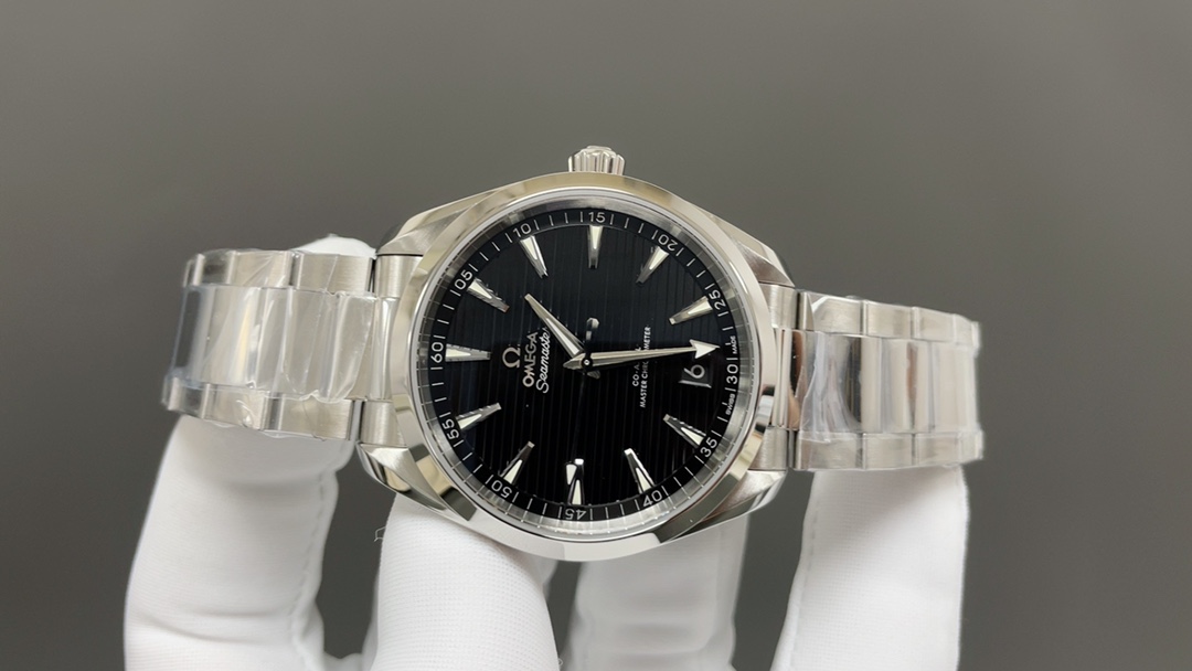 Omega 今日推荐 柚木 白壳黑面 41mm 8900机