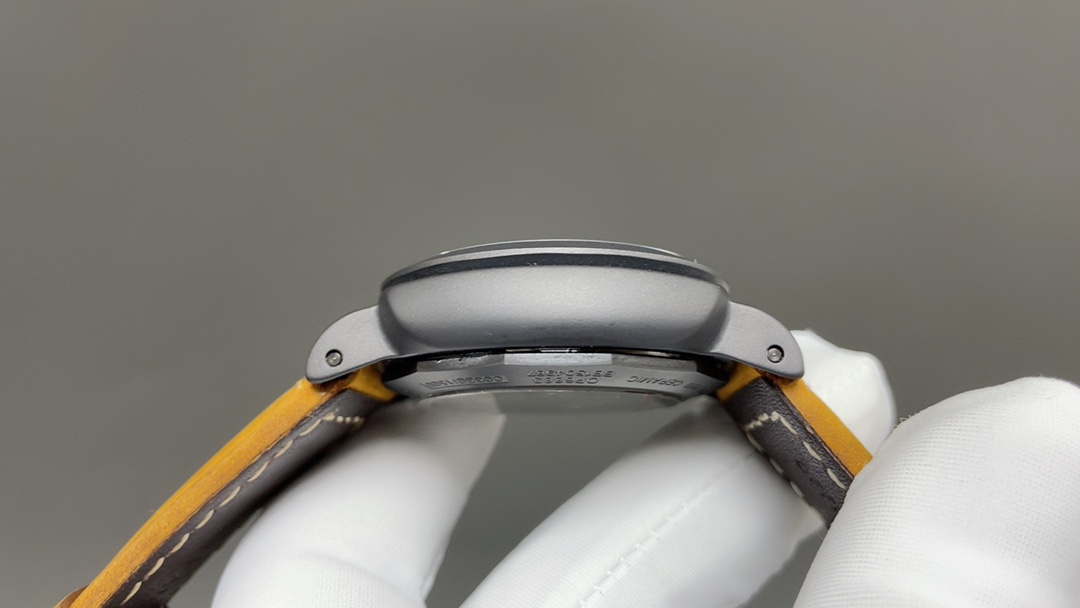 Panerai 今日推荐 黑陶瓷 44mm 一体机