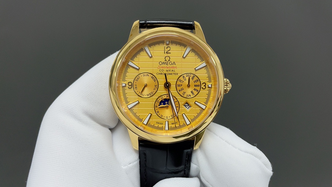 NO:392462,New product Omega Case upgrade hidden button brand: Omega multifunction series is on the market. Style: Men's automatic mechanical watch Movement: Imported (zero fault) Case: Top version 316L stainless steel Strap: Italian imported cowhide Cuff: Original pin buckle Glass: French sapphire scratch-resistant glass Diameter: Original size 40mm Function: Sun, Moon, Stars, Month, Week, Date display. Waterproof depth: 50 meters waterproof, wearable for swimming, People-friendly brand, low-key and luxurious, without exaggeration, omega, cowhide19860909新品 欧米茄 表壳升级隐藏按键品牌: 欧米茄多功能系列火爆上市 . 款式 :男士自动机械腕表 机芯:进口（零故障） 表壳:顶级版316L精钢 表带:意大利进口牛皮 表扣:原装针扣 玻璃:法国蓝宝石防刮玻璃 直径:原装尺寸40mm 功能:日月星辰,月份,星期,日期显示. 防水深度:50米防水 游泳可佩戴 亲民品牌,低调奢华,不显浮夸,,omega,cowhide,Watch