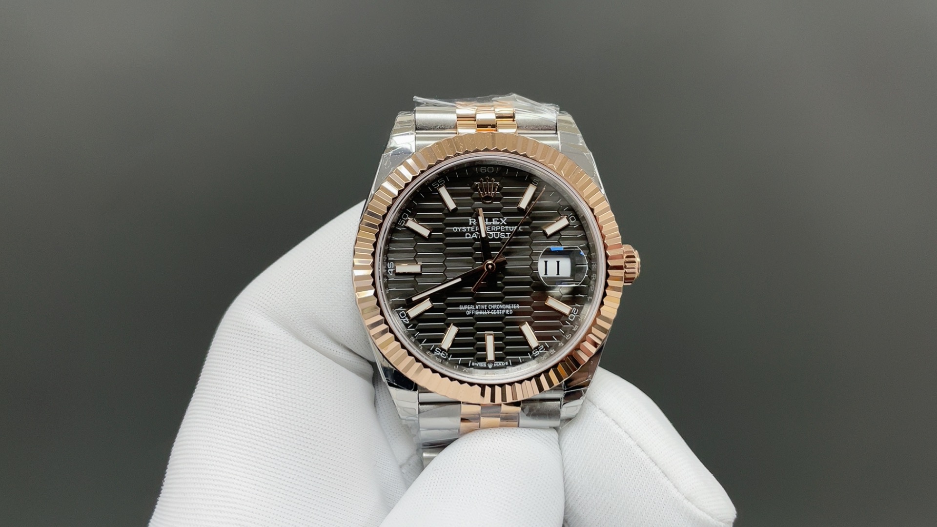 NO:821360,Today’s recommended EWE diary, rose wave pattern, 36mm machine, top quality, real shots after delivery,19860909今日推荐EWE 日志 间玫海浪纹 36mm 机 顶级品质 出货实拍,,Watch