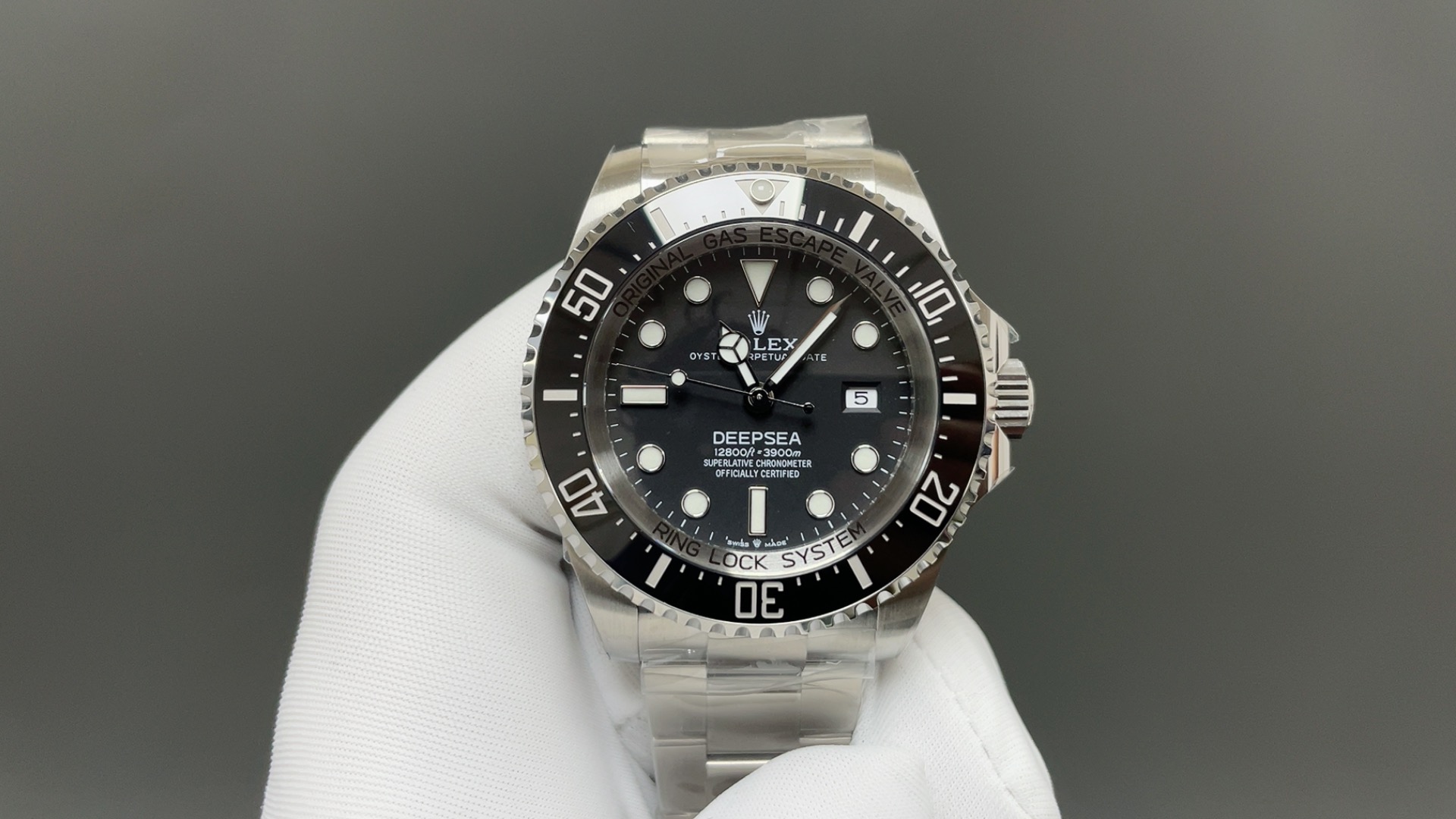 NO:821392,Today’s recommendation is the EWE Ghost King Deep Submersible 44mm camera, top quality, real shots of shipment,19860909今日推荐EWE 鬼王深潜型44mm 机 顶级品质 出货实拍,,Watch