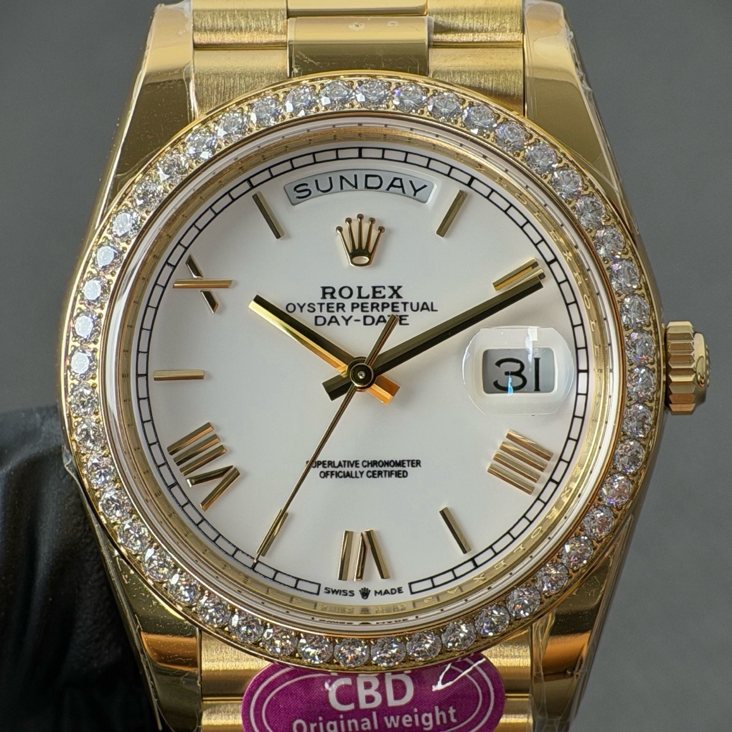 NO:946983,Real CBD products will be refunded at the same time!  White Roman circle diamonds, integrated movement,19860909真CBD出品掉皮包退！白罗马圈圆钻,一体机芯,,Watch