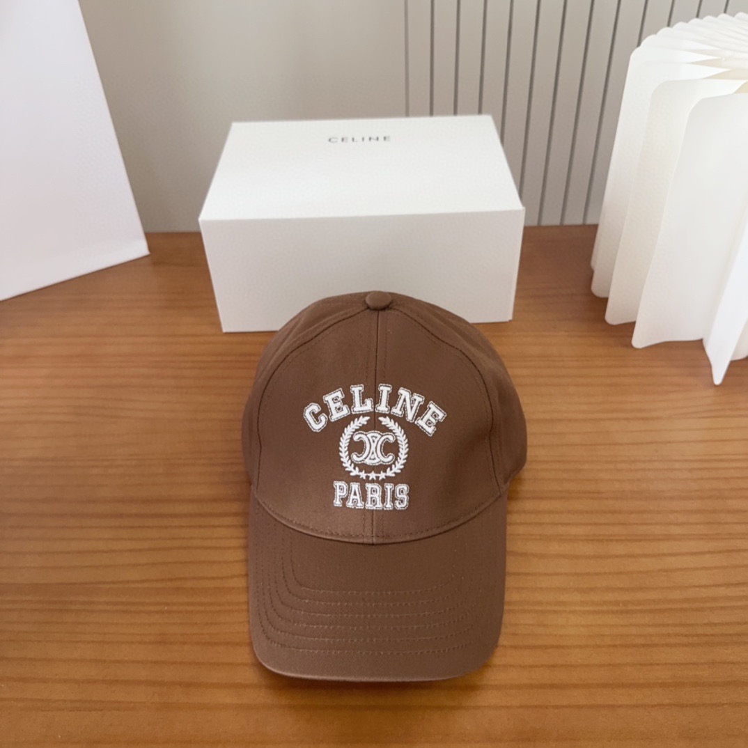 NO:867226,CELIN* Arc de Triomphe baseball cap is a casual and versatile style. It has a full three-dimensional high skull. The hat shape is on point. The curvature is smooth and natural. It magically improves the face shape. Wear a small hat with an immediate face, a straw hat, a fisherman hat, baseball cap, hat, celine, espadrilles, hats19860909CELIN* 凯旋门棒球帽休闲百搭款 饱满立体高颅顶 帽型正点 弧度流畅线条自然 神奇改善脸型,戴上立马脸小帽子草帽渔夫帽棒球帽,帽子,celine,espadrilles,hats,hat