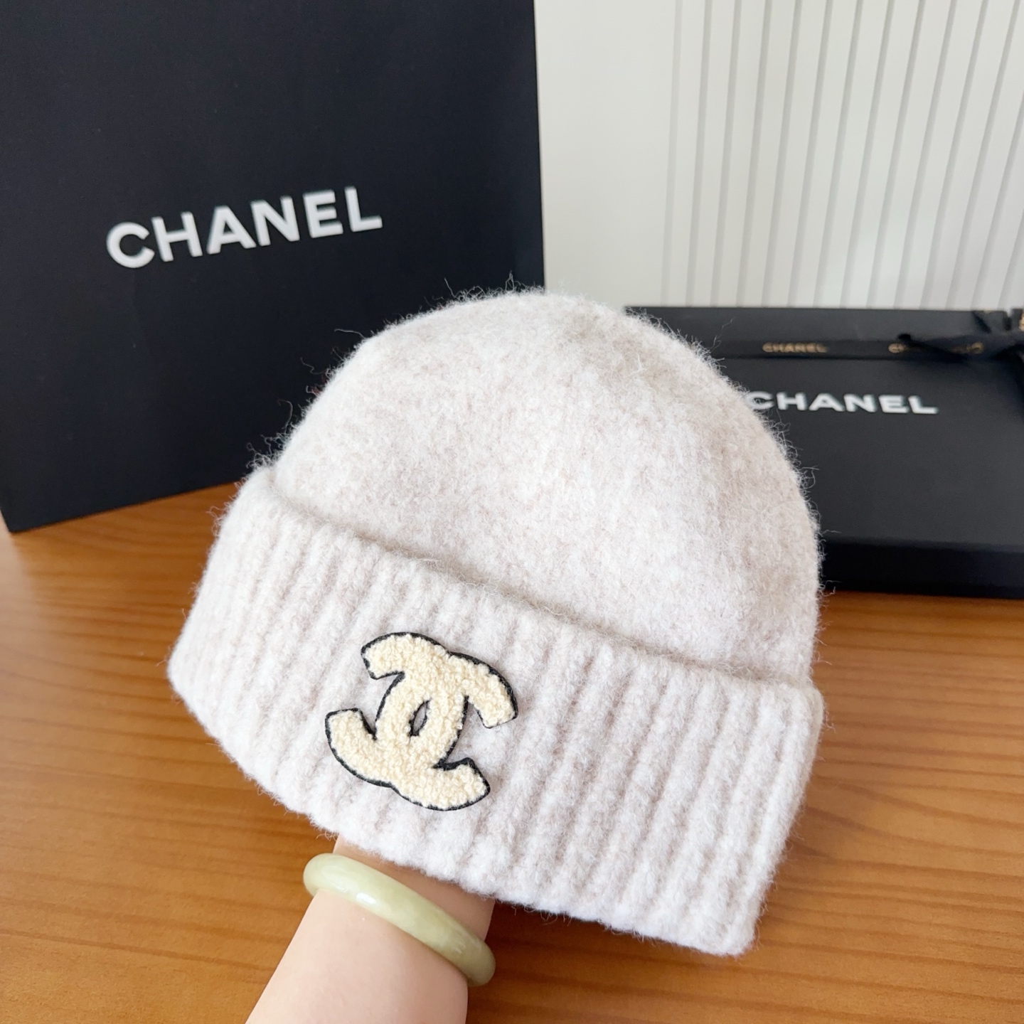 

chane 针织冷帽
一上架便火遍小红书~
全网首发 对色对版
首批货量充足 快快入手