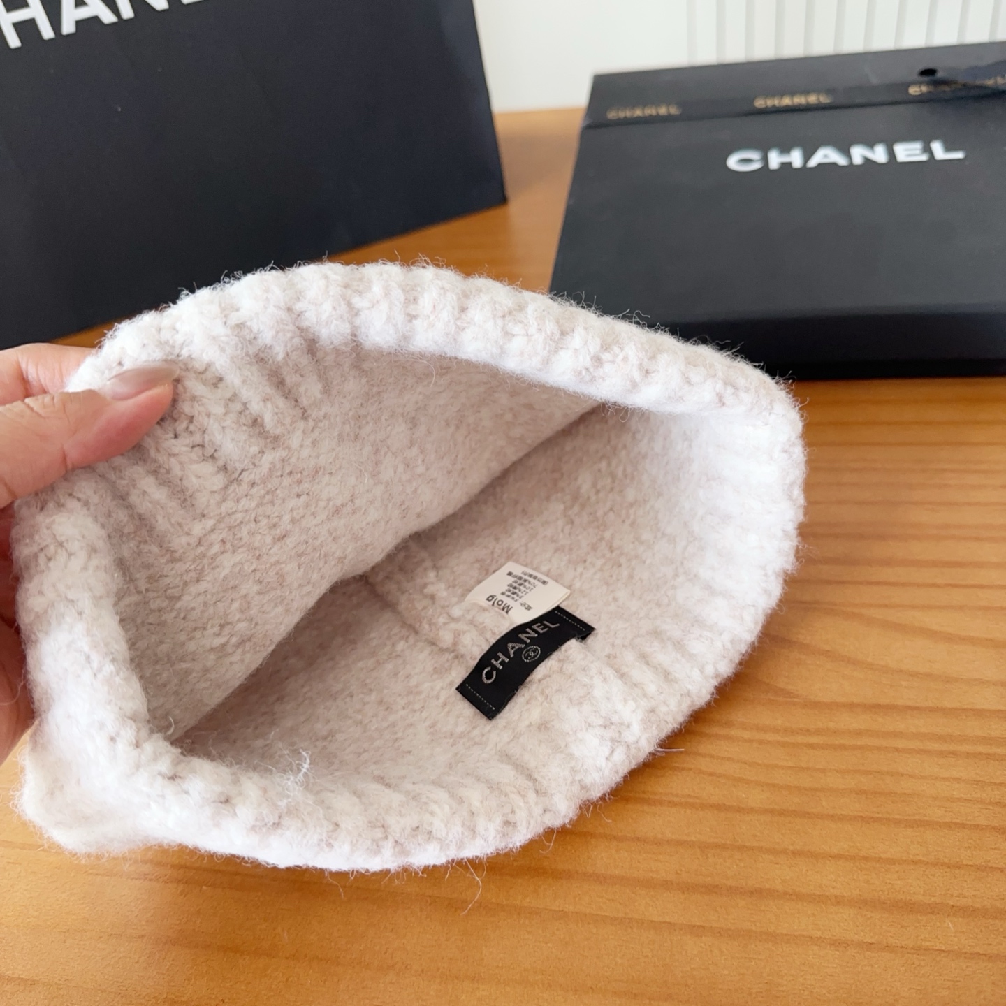 

chane 针织冷帽
一上架便火遍小红书~
全网首发 对色对版
首批货量充足 快快入手