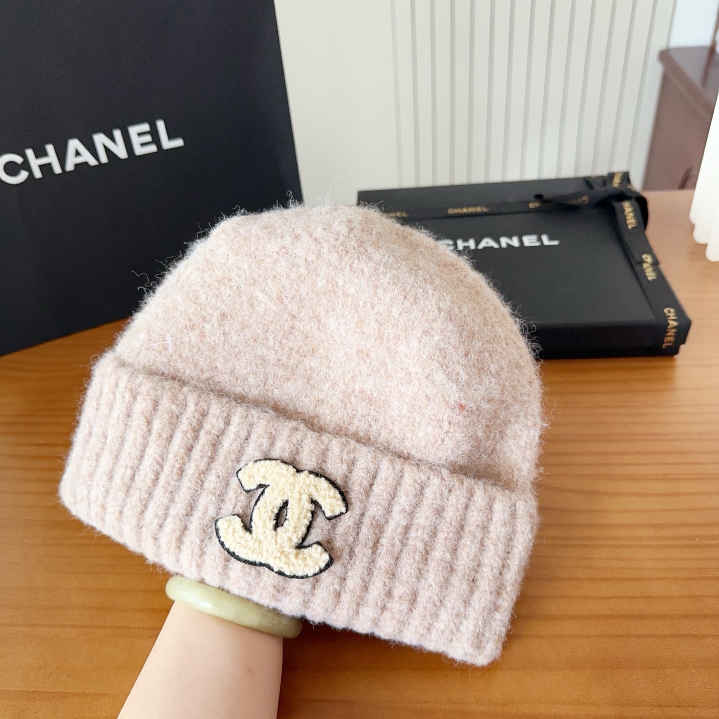 

chane 针织冷帽
一上架便火遍小红书~
全网首发 对色对版
首批货量充足 快快入手