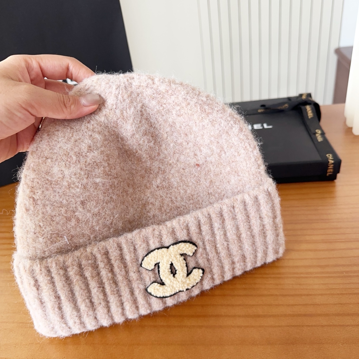 

chane 针织冷帽
一上架便火遍小红书~
全网首发 对色对版
首批货量充足 快快入手