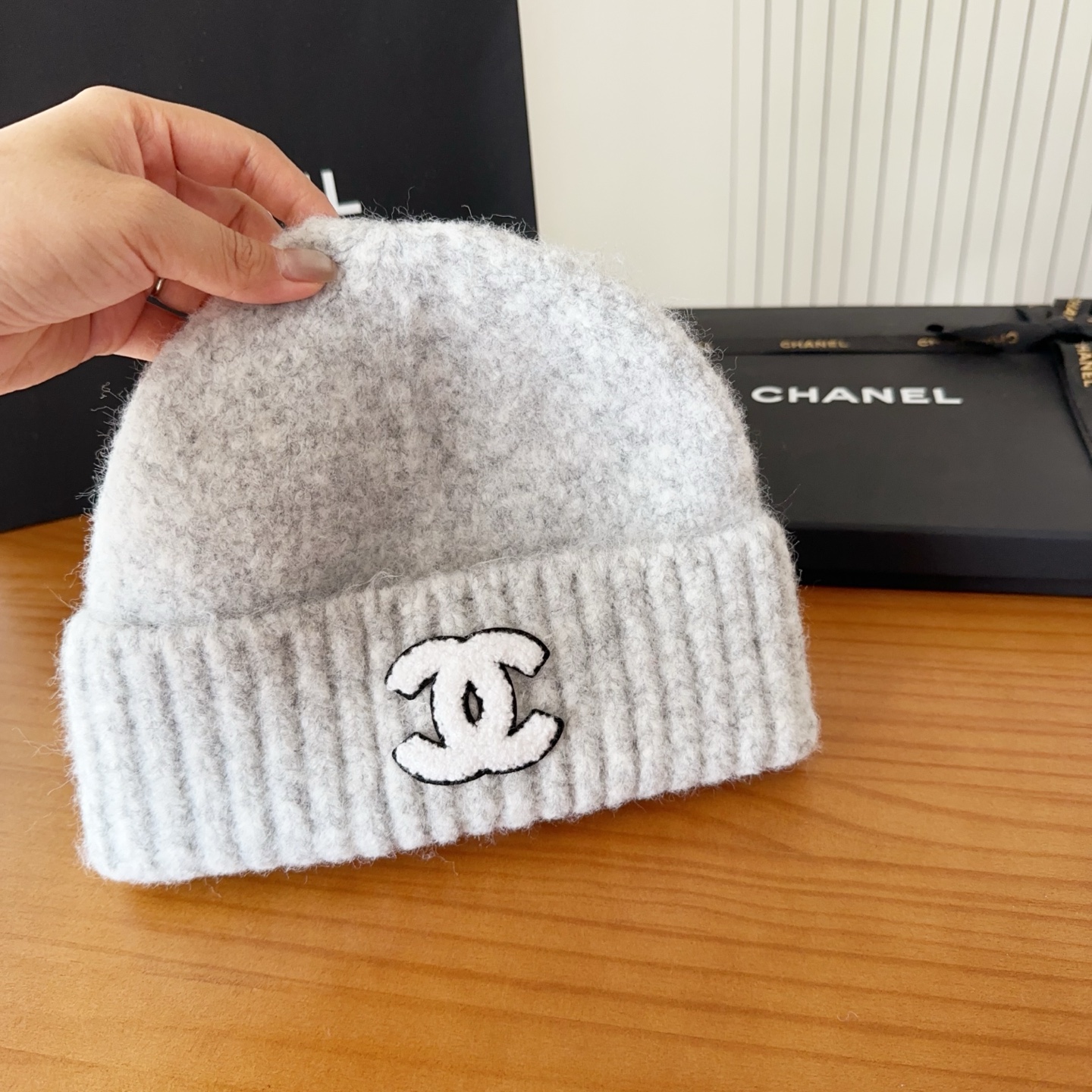 

chane 针织冷帽
一上架便火遍小红书~
全网首发 对色对版
首批货量充足 快快入手