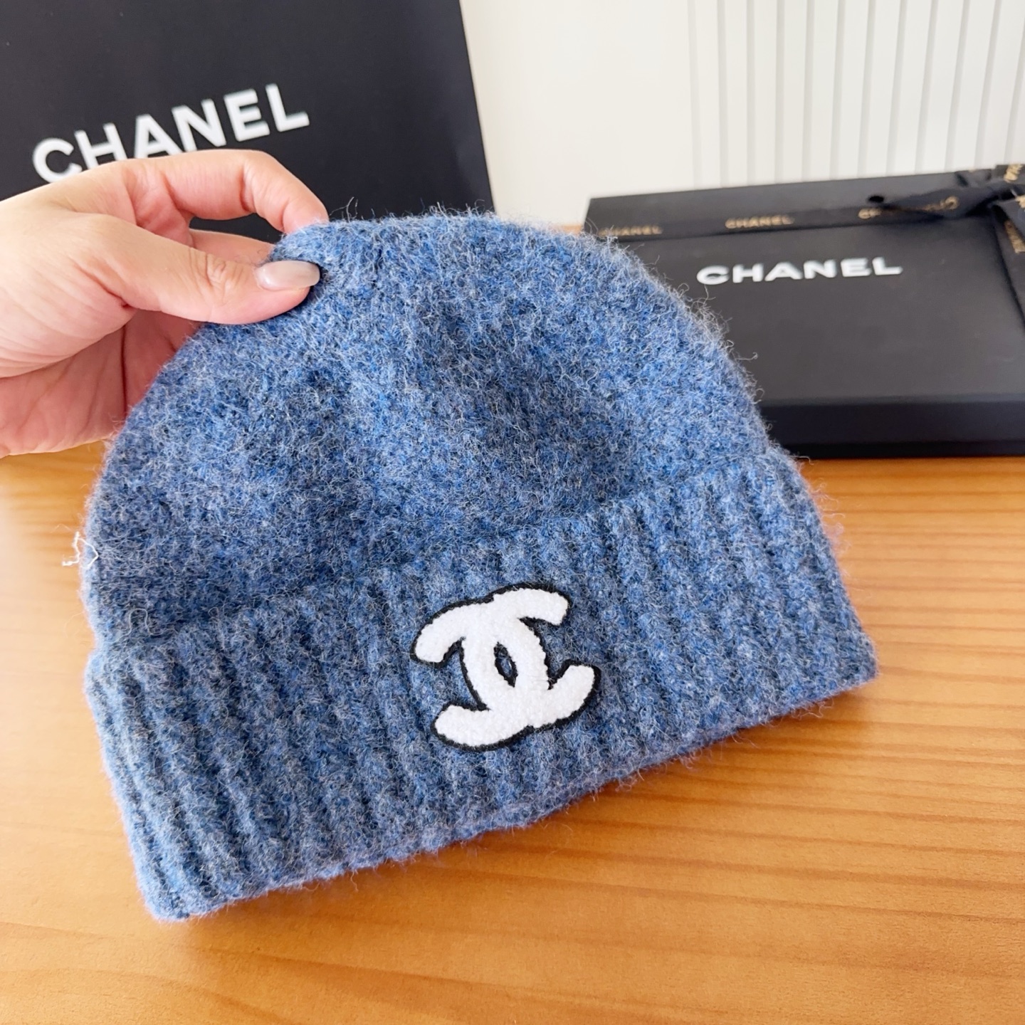 

chane 针织冷帽
一上架便火遍小红书~
全网首发 对色对版
首批货量充足 快快入手