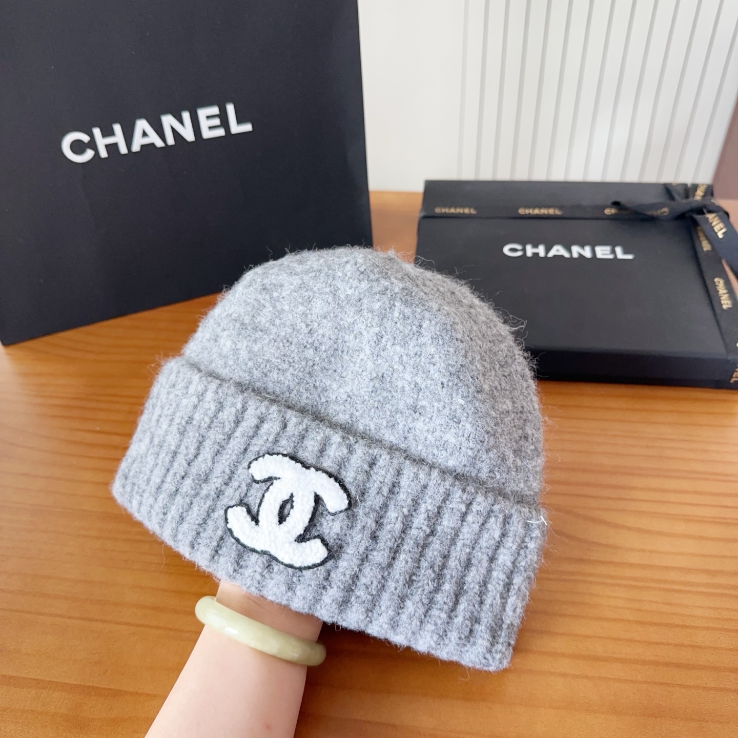 

chane 针织冷帽
一上架便火遍小红书~
全网首发 对色对版
首批货量充足 快快入手