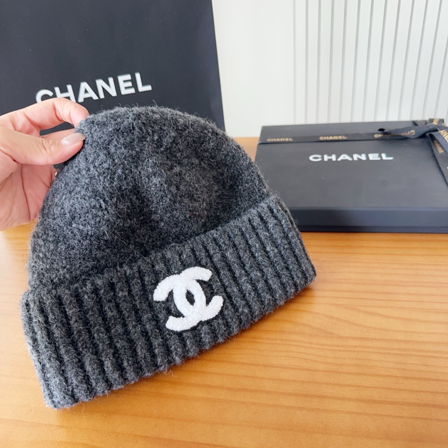 

chane 针织冷帽
一上架便火遍小红书~
全网首发 对色对版
首批货量充足 快快入手