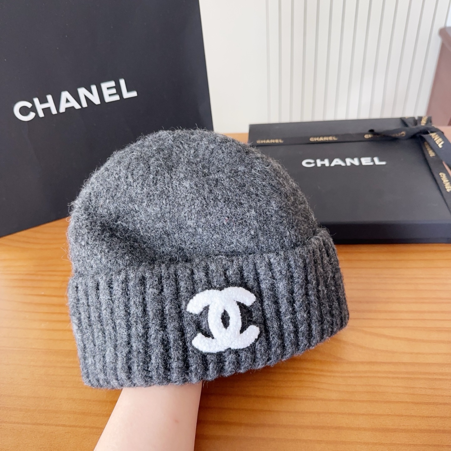 

chane 针织冷帽
一上架便火遍小红书~
全网首发 对色对版
首批货量充足 快快入手