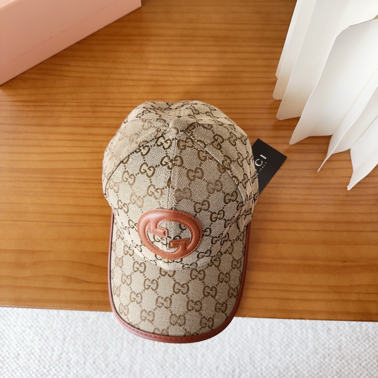 GUCCI古奇 2025专柜新款简约刺绣款棒球帽，很潮！休闲运动款，经典制作，超级好搭衣服！